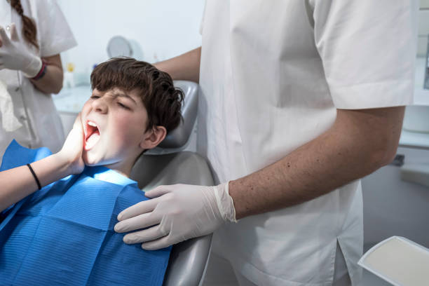 Best Knocked-Out Tooth Emergency  in Willow Oak, FL